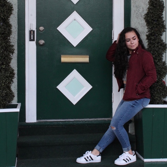 Meet your Posher, Renata! - Picture 3 of 4